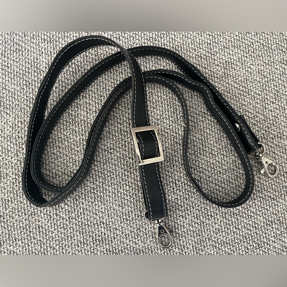 Elegant Black Satchel with Woven Texture, Dual Handles & Strap Genuine Leather - Picture 3 of 16